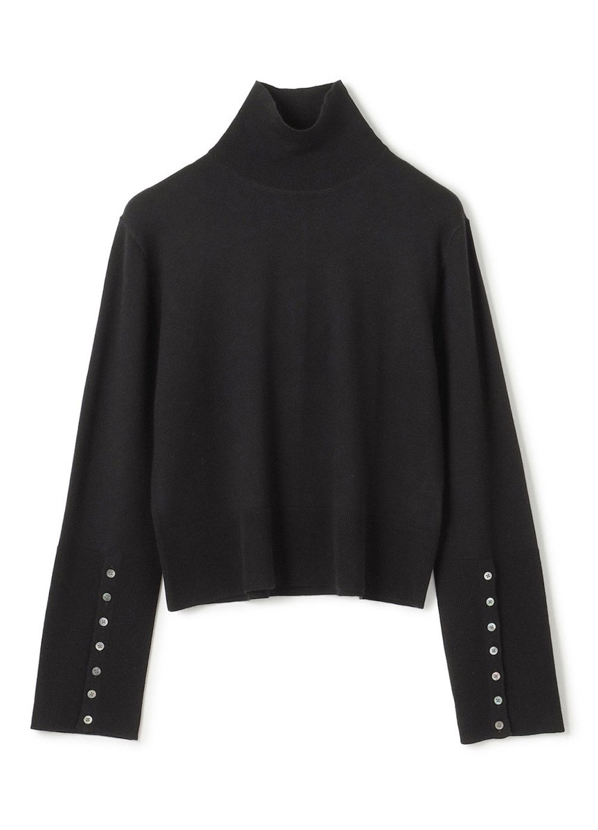 高領釦飾針織上衣